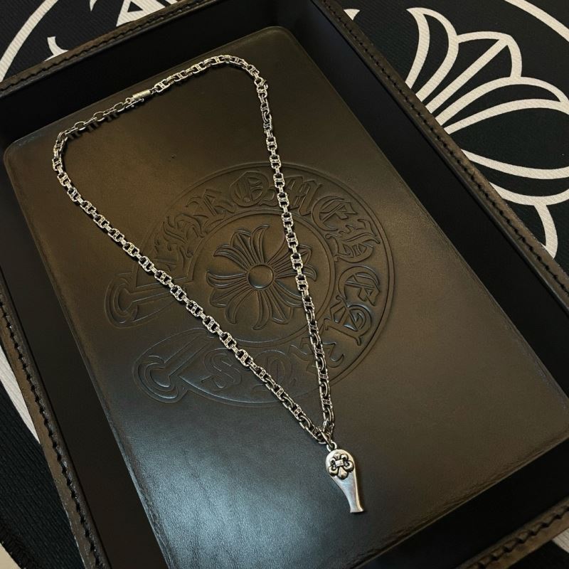 Ch*0me He**ts necklaces